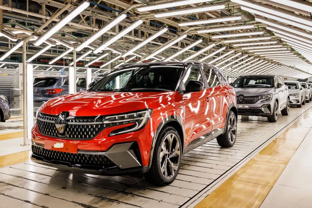 Renault adopta parte de la estrategia de Toyota