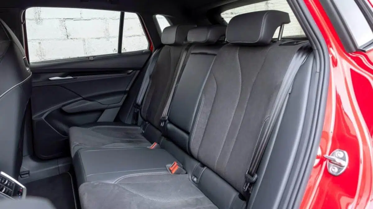Asientos traseros Skoda Elroq - Banqueta trasera con espacio generoso para las piernas