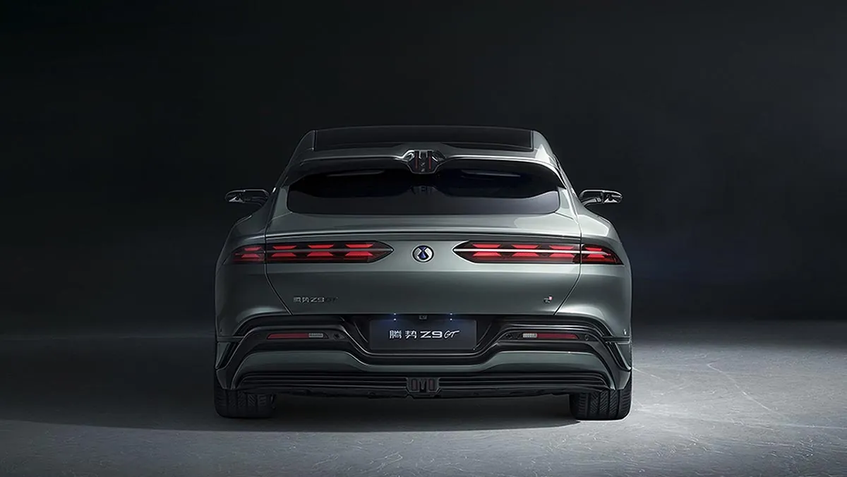 Vista trasera del Denza Z9 GT