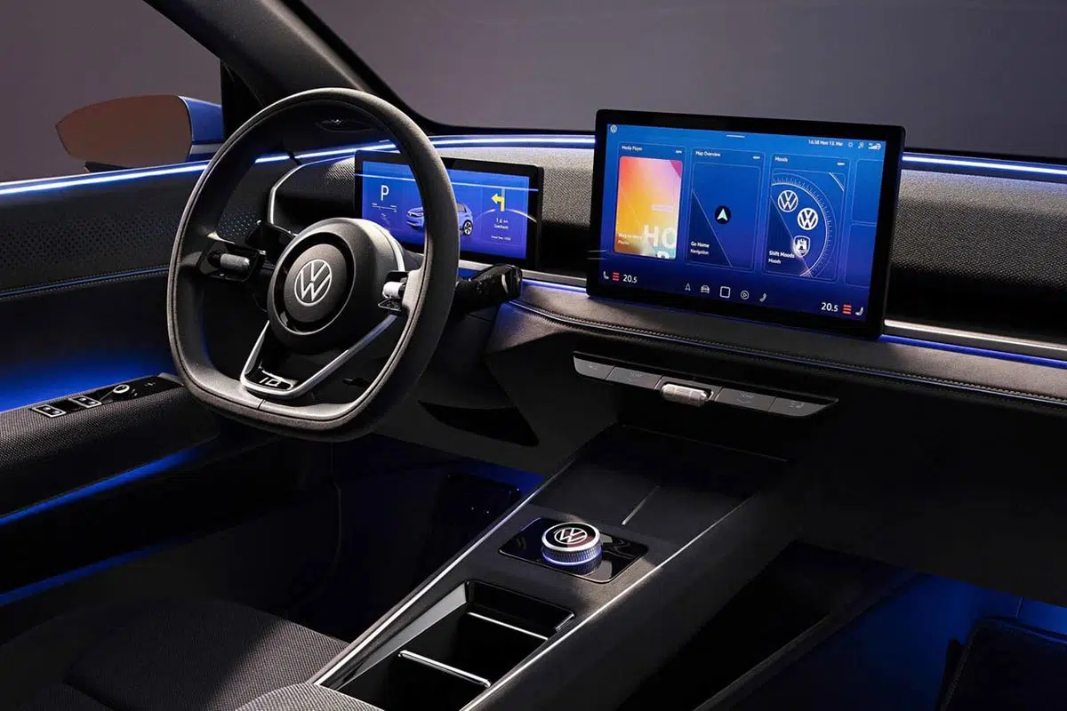 Tableau de bord d’une Volkswagen récente, montrant une interface entièrement tactile.