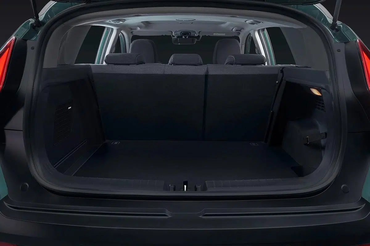 Maletero del Hyundai Bayon 2025, gran volumen de carga y modularidad optimizada