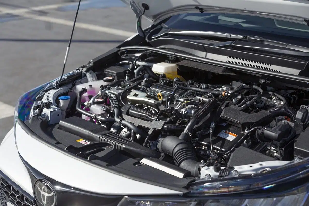 Motor híbrido del Toyota Corolla Touring Sports, combinando eficiencia y economía de combustible