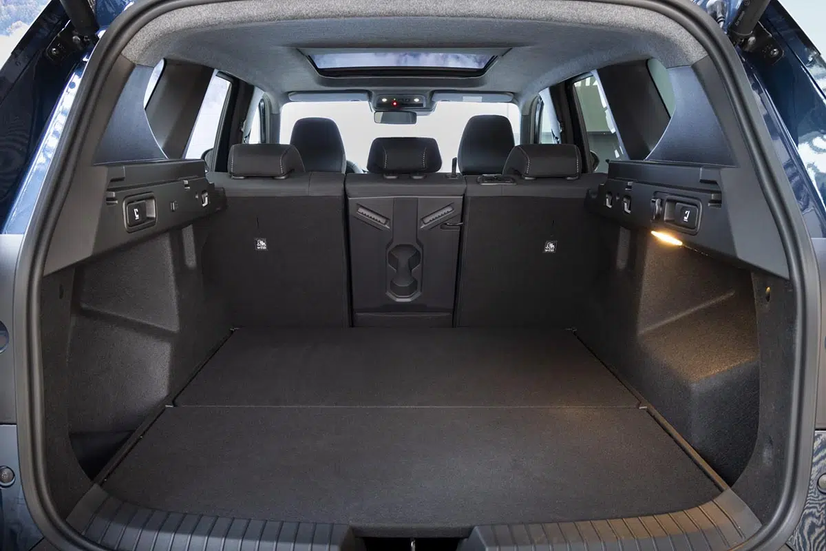 Maletero del Dacia Bigster GLP 2025 con capacidad de 667 litros