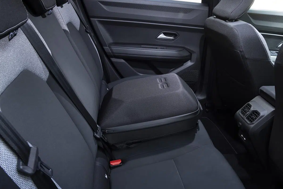 Asientos traseros del Dacia Bigster GLP 2025 con amplio espacio para los pasajeros