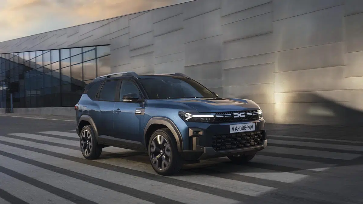 Dacia Bigster con diseño angular y nueva motorización híbrida ligera a gasolina/GPL