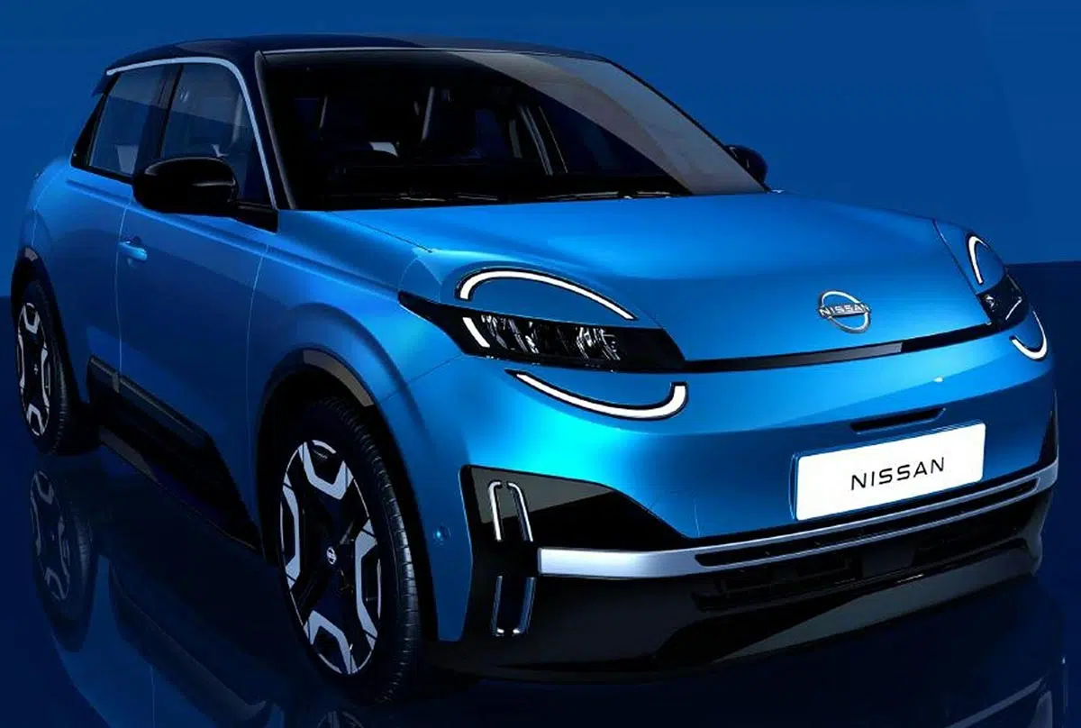 Vista frontal de la Nissan Micra eléctrica azul 2025, un vehículo urbano cero emisiones basado en la Renault 5