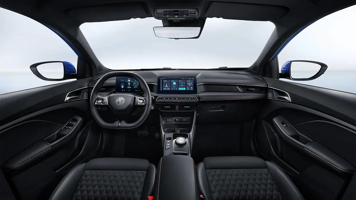 Interior MG3 Hybrid+ 2025 con pantalla táctil de 10,25 pulgadas y panel de instrumentos digital
