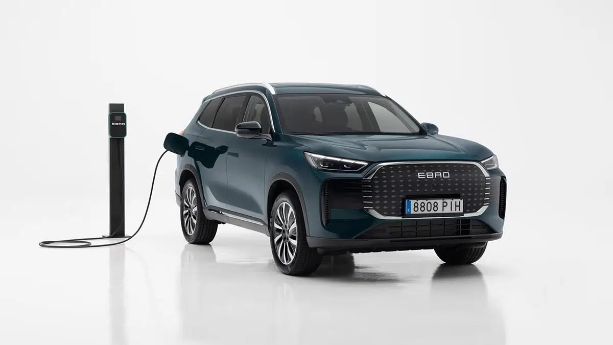 Sistema híbrido enchufable del Ebro S800 PHEV combinando motor de combustión y motor eléctrico