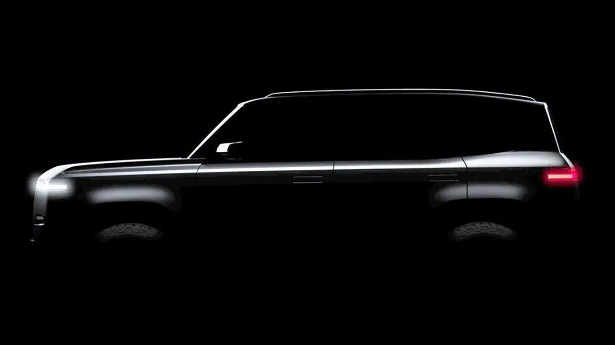 Perfil del MG Cyber X 2025 con líneas cúbicas y manijas al ras
