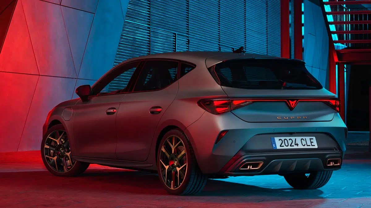 Parte trasera de la CUPRA León 2025 e-Hybrid