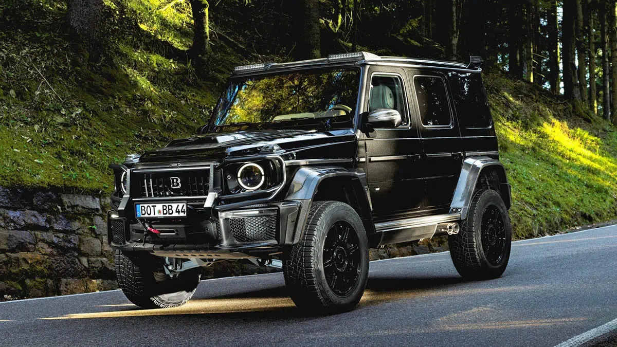 Perfil del Brabus XL 800 basado en Mercedes G 63 con llantas amplias y altura elevada
