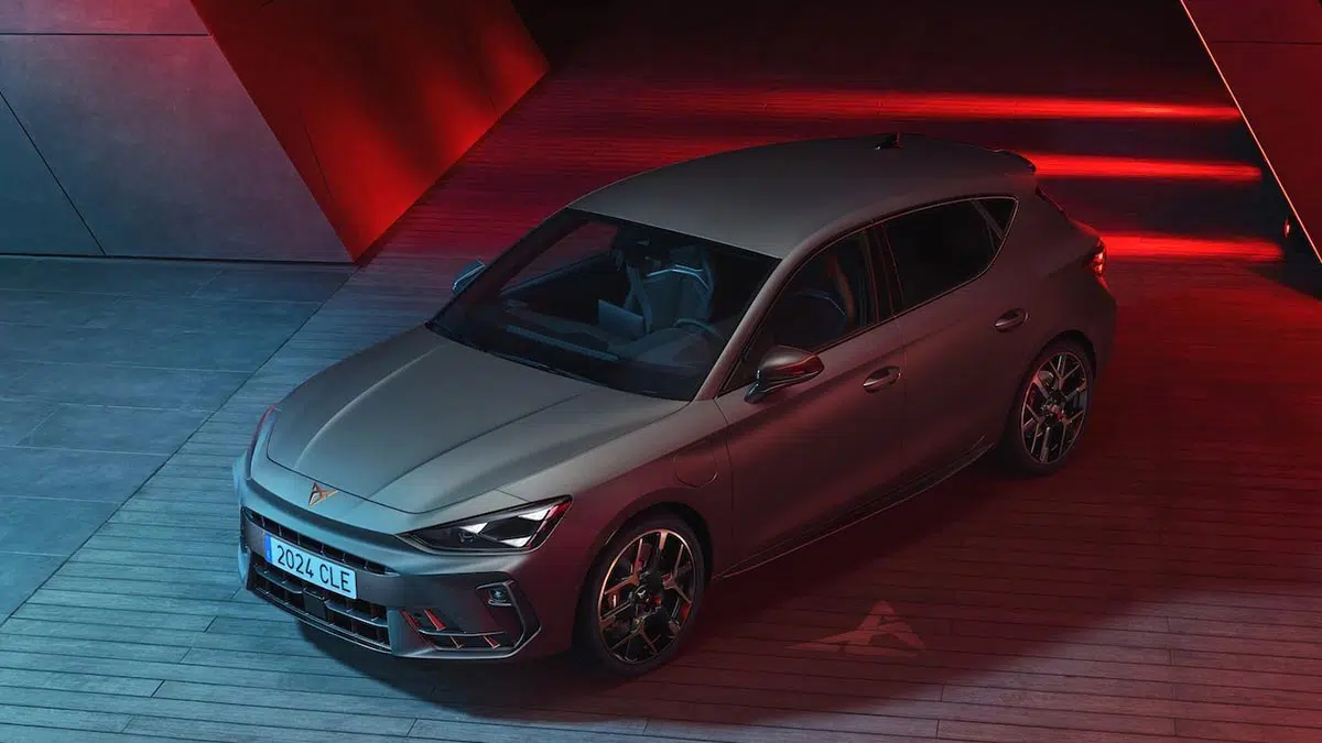 Vista de la CUPRA León e-Hybrid 2025